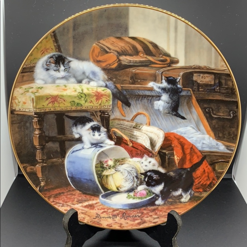 The Victorian Cat Decorative Plate